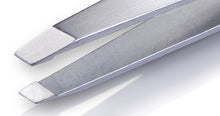 Load image into Gallery viewer, Nghia EyeBrow Tweezer T05
