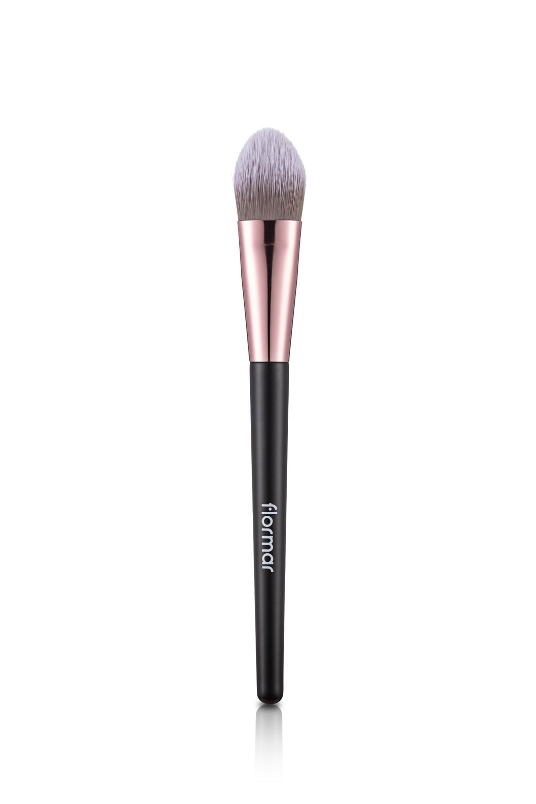 Flat foundation brush